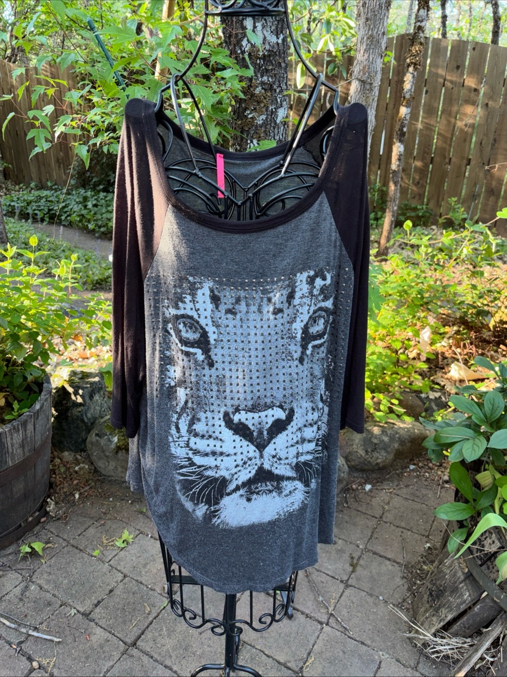Source Unknown Black & Gray Tiger Graphic Raglan Top